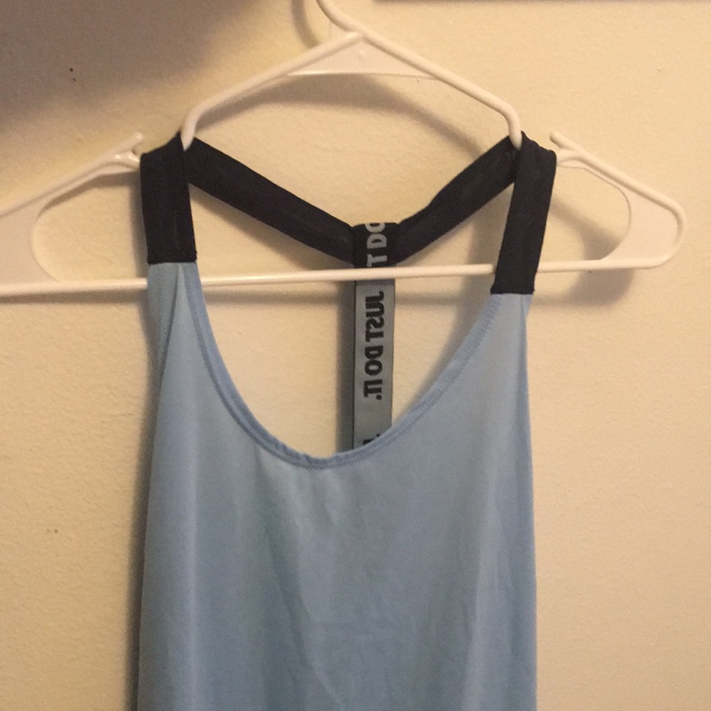 Nike workout top